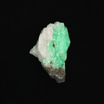 Ultra-fine mineraliniai kristalai emerald green natūralių neapdorotų akmenų ženklų kolekcionieriams rūdos mėginių be optimizavimo 26